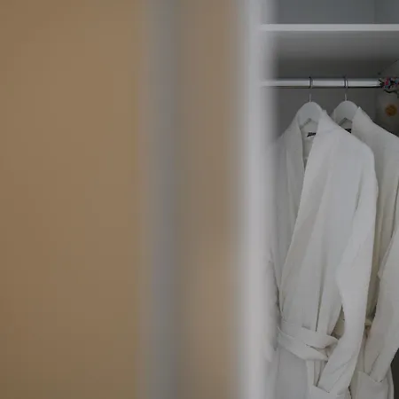 Petite Maisonnette At Garitsa! Corfu (city)