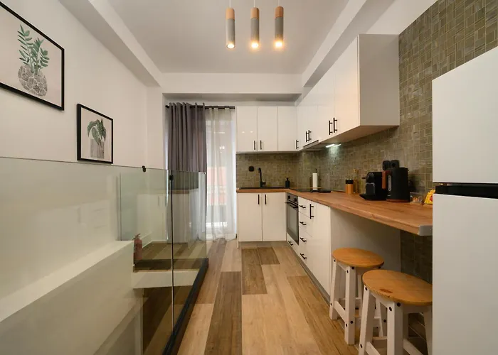 Petite Maisonnette At Garitsa! Appartamento
