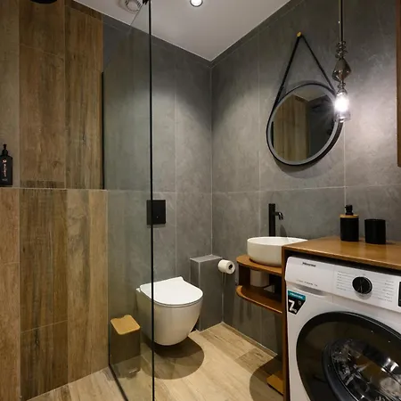 Petite Maisonnette At Garitsa! Apartman