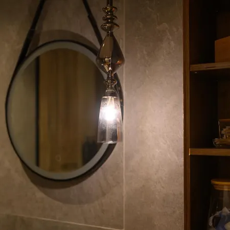 Petite Maisonnette At Garitsa! *